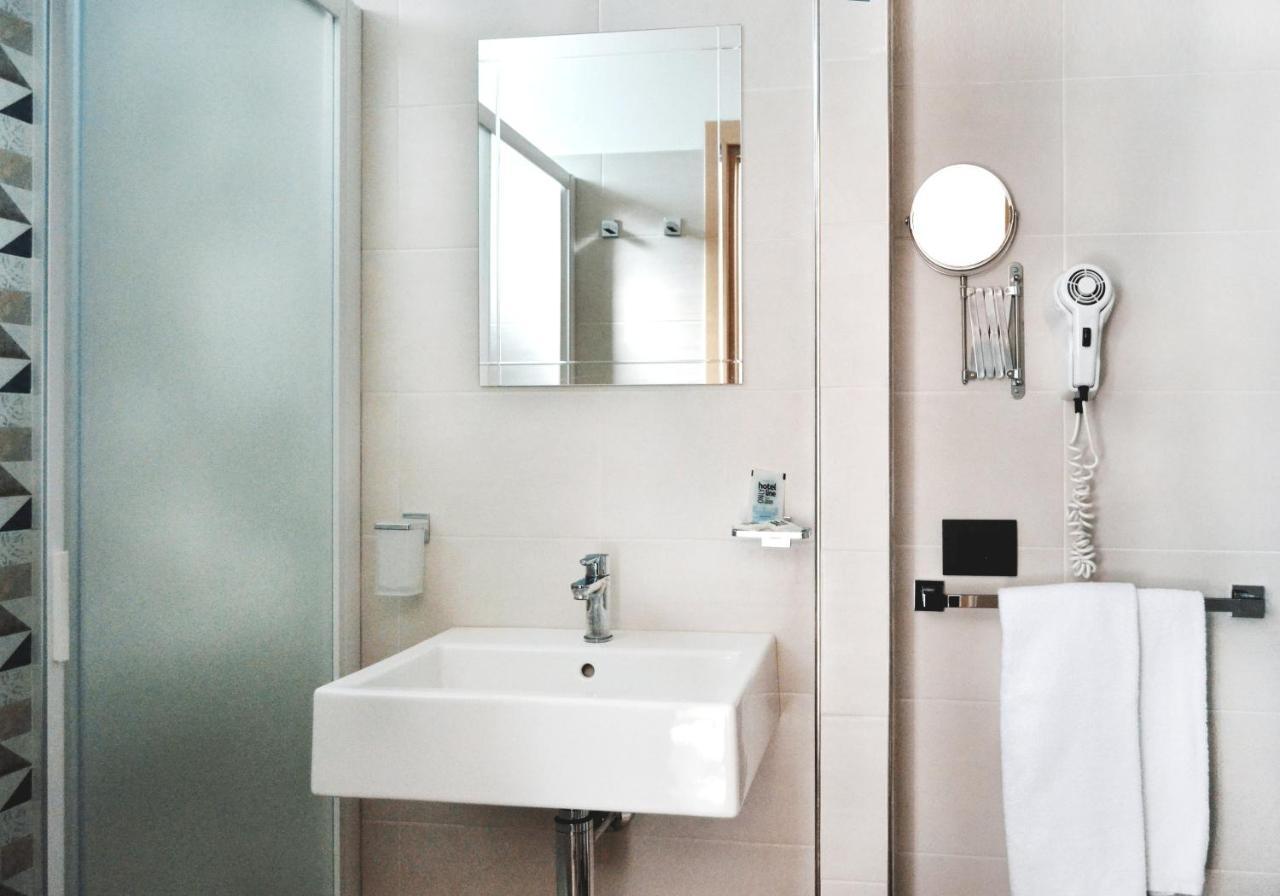 Color Hotel Rimini Dış mekan fotoğraf