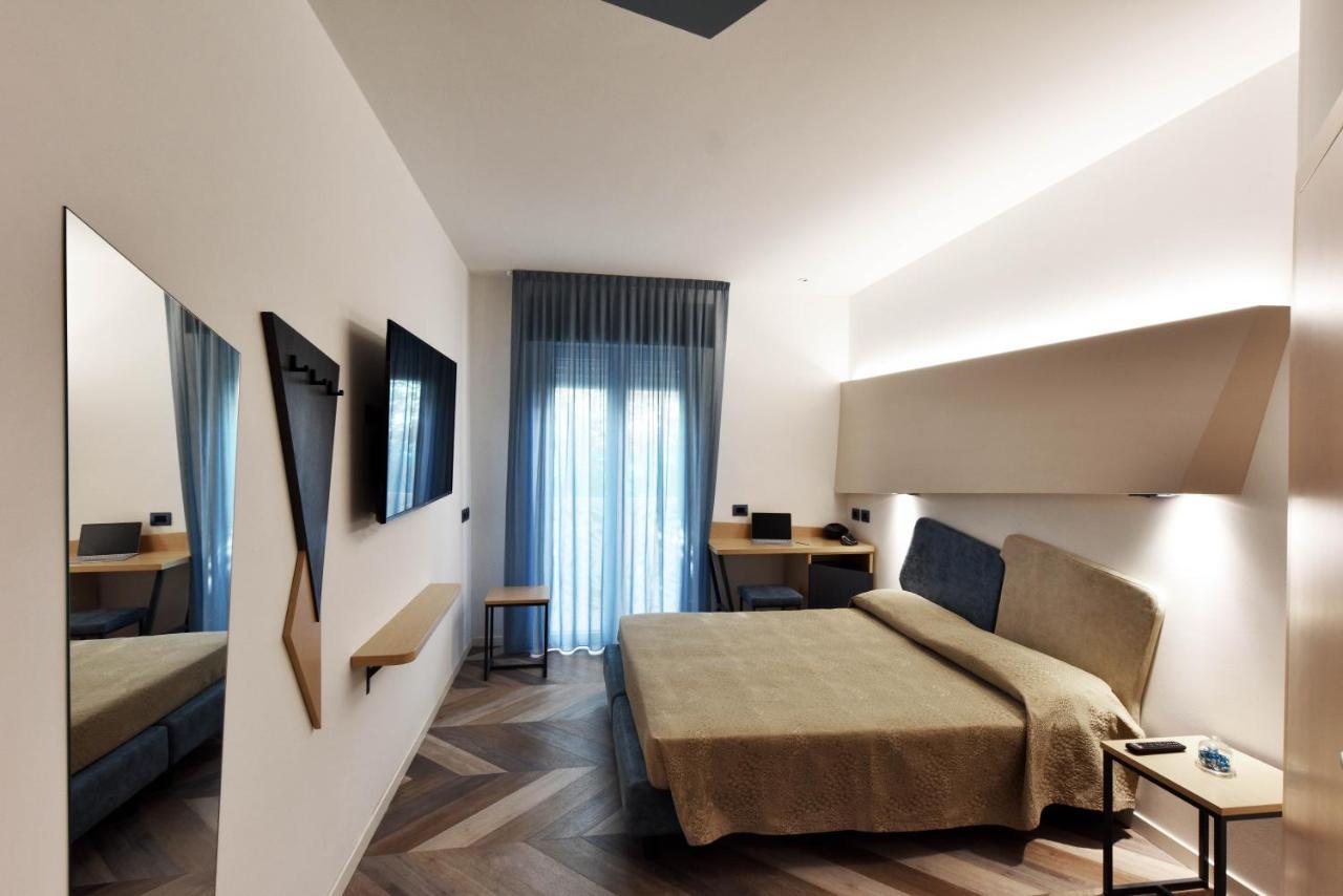 Color Hotel Rimini Dış mekan fotoğraf